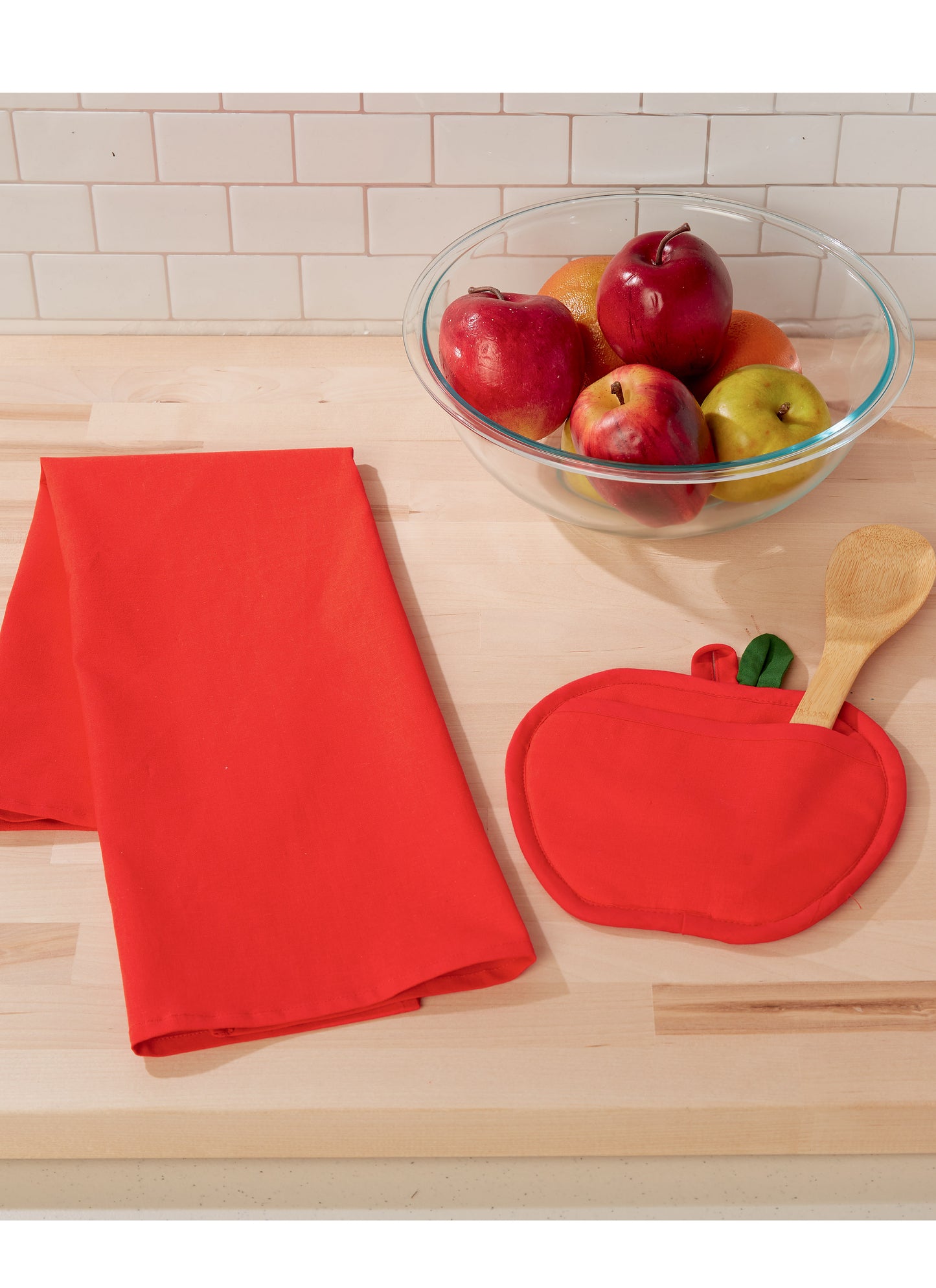 McCall's M8234 Child/Miss Apron Accessories