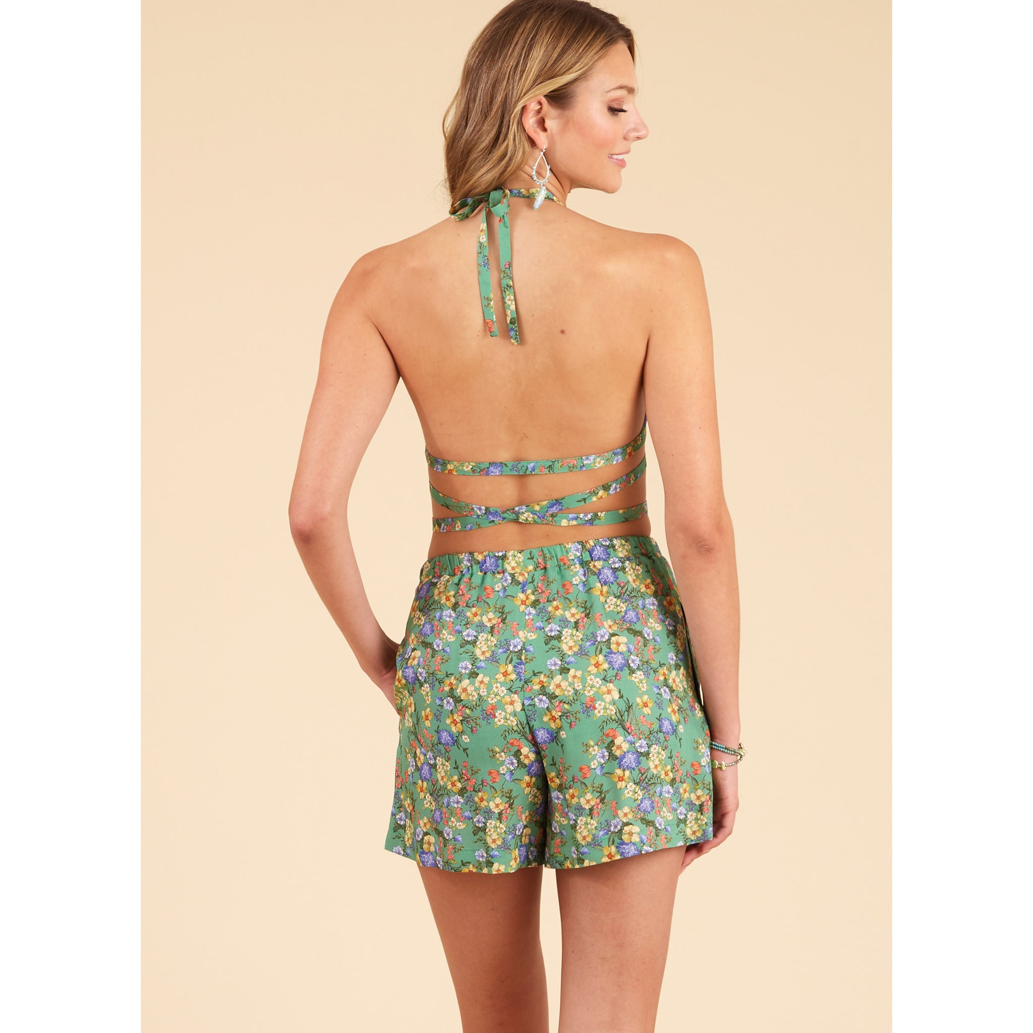 Newlook Pattern 6737 Misses' Jacket, Wrap Halter Top and Shorts – Lincraft  New Zealand