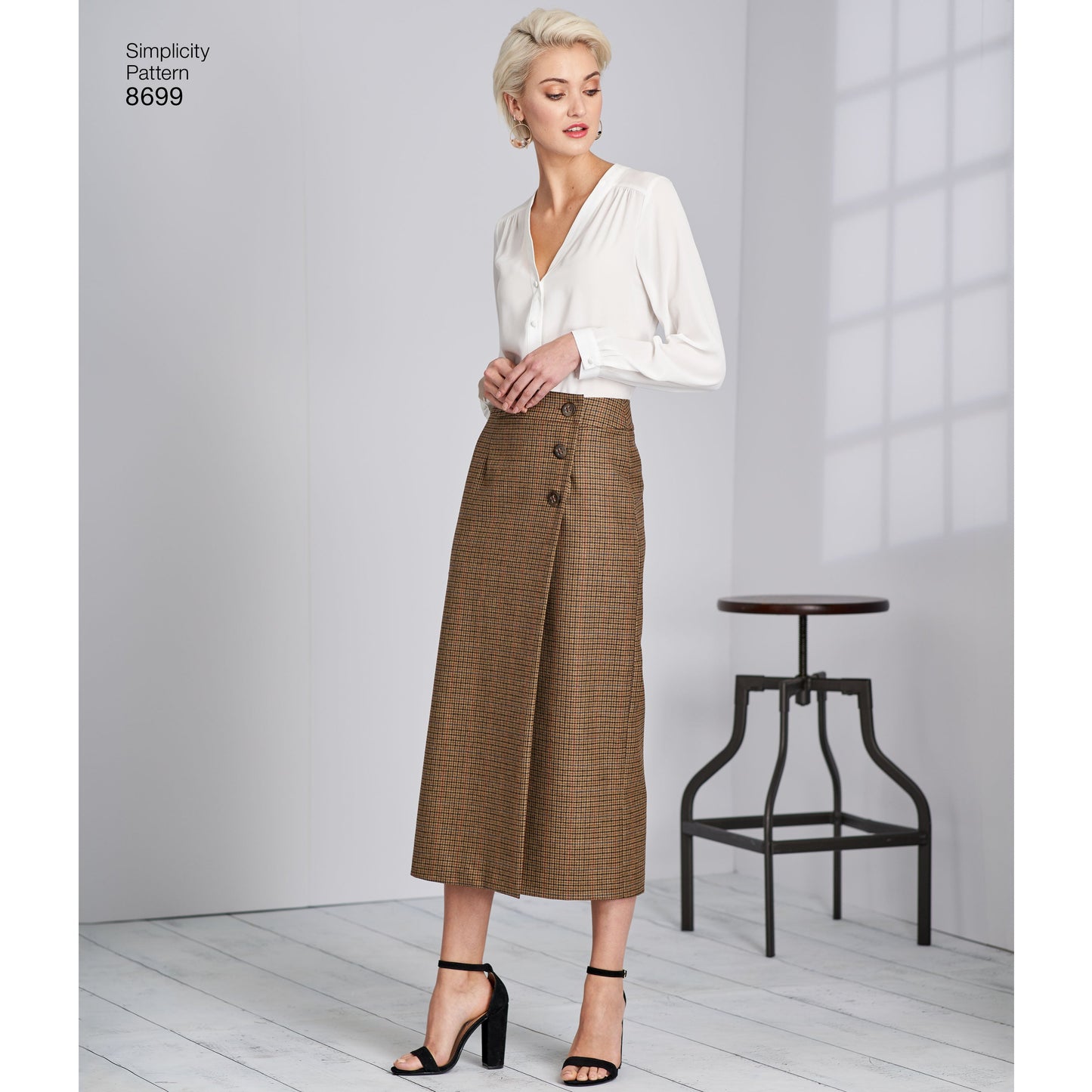 Simplicity Pattern 8699 Women's Wrap Skirts with Length Variations