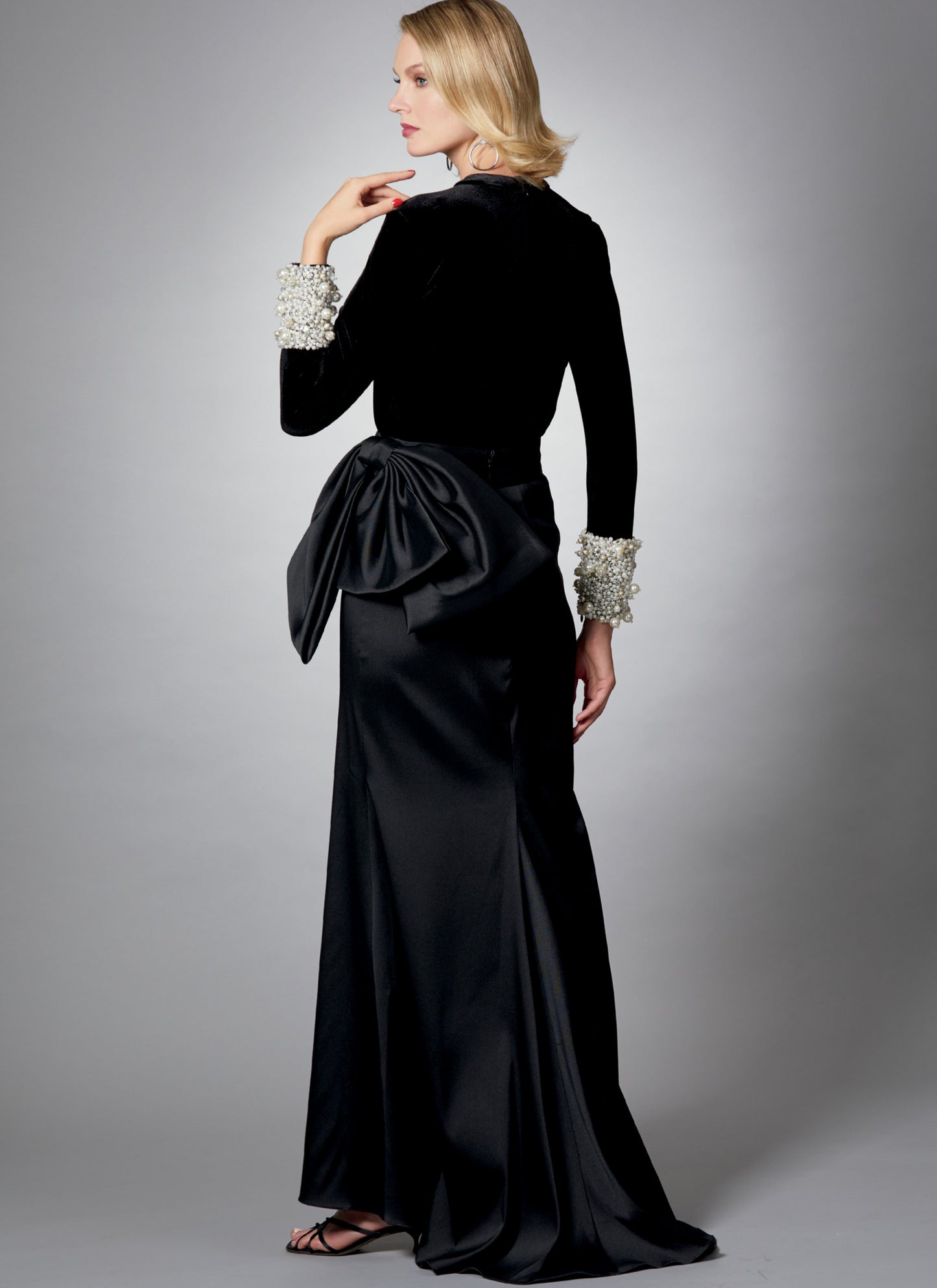 Vogue Pattern V1605 Misses' Top and Skirt