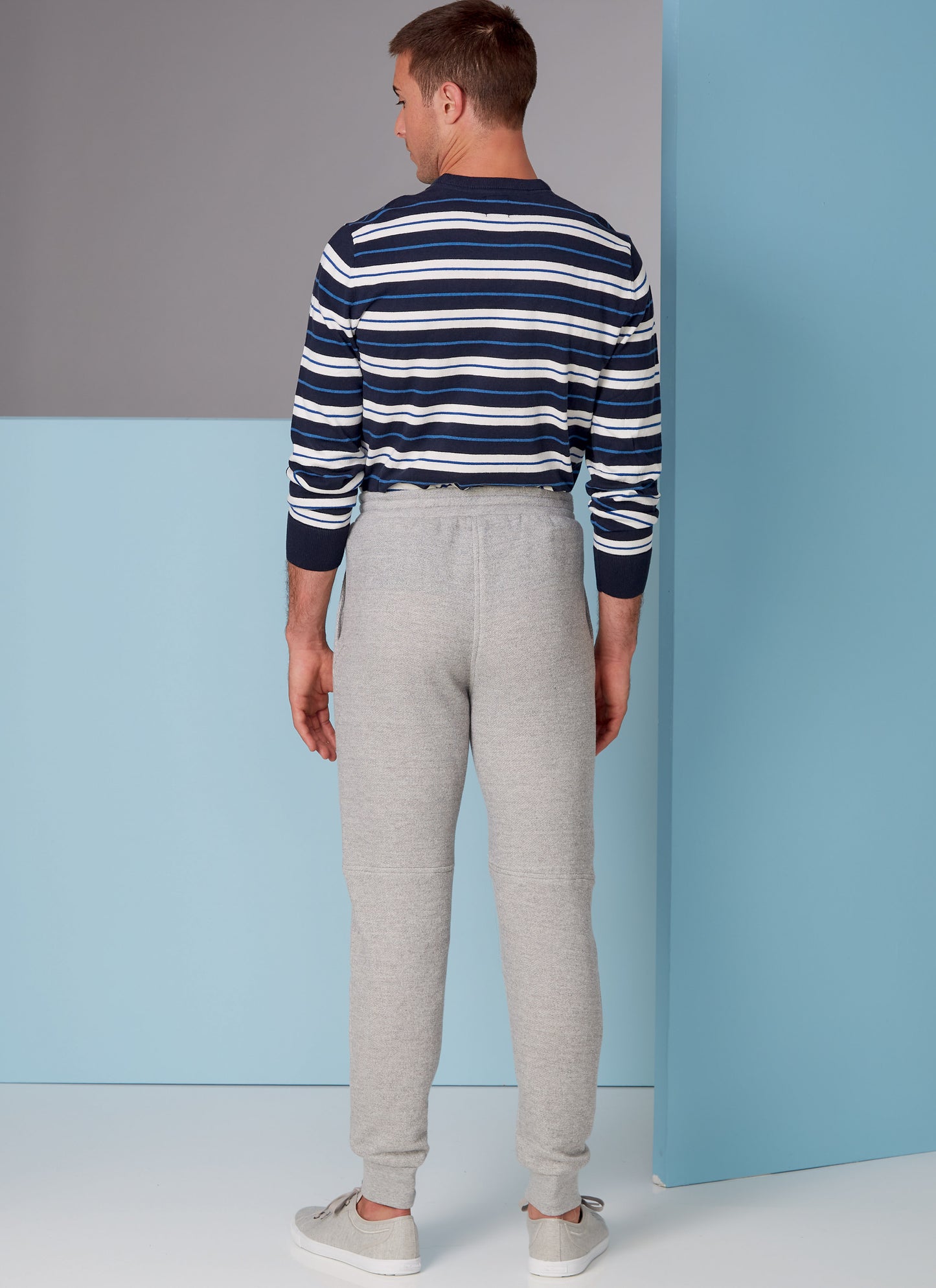 Vogue V1854 Men's Pants